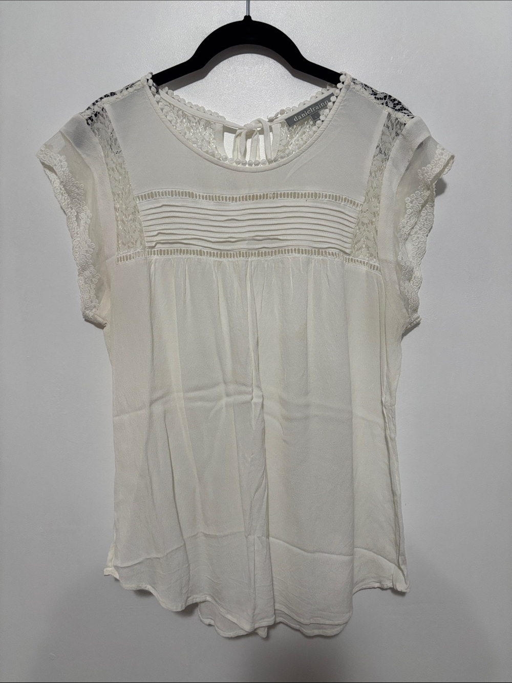 Daniel Rainn White Lace Trim Sheer Rayon Top Sz L Boho Pintuck Keyhole